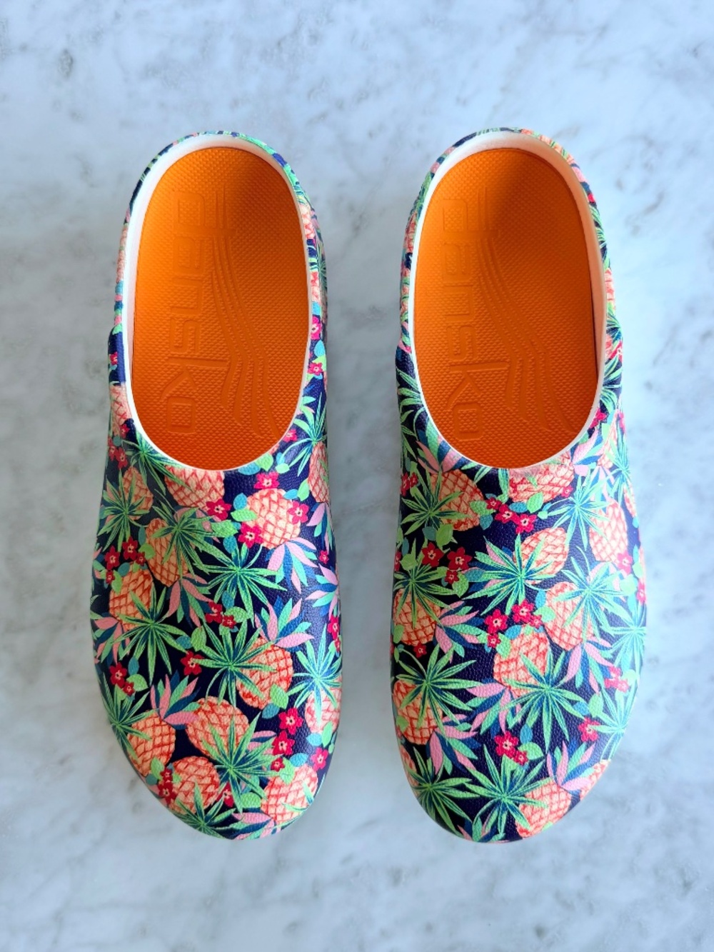NEW!  Dansko Women's Kane Pineapples Backless Clogs:  Size 40 - Picture 2 of 16